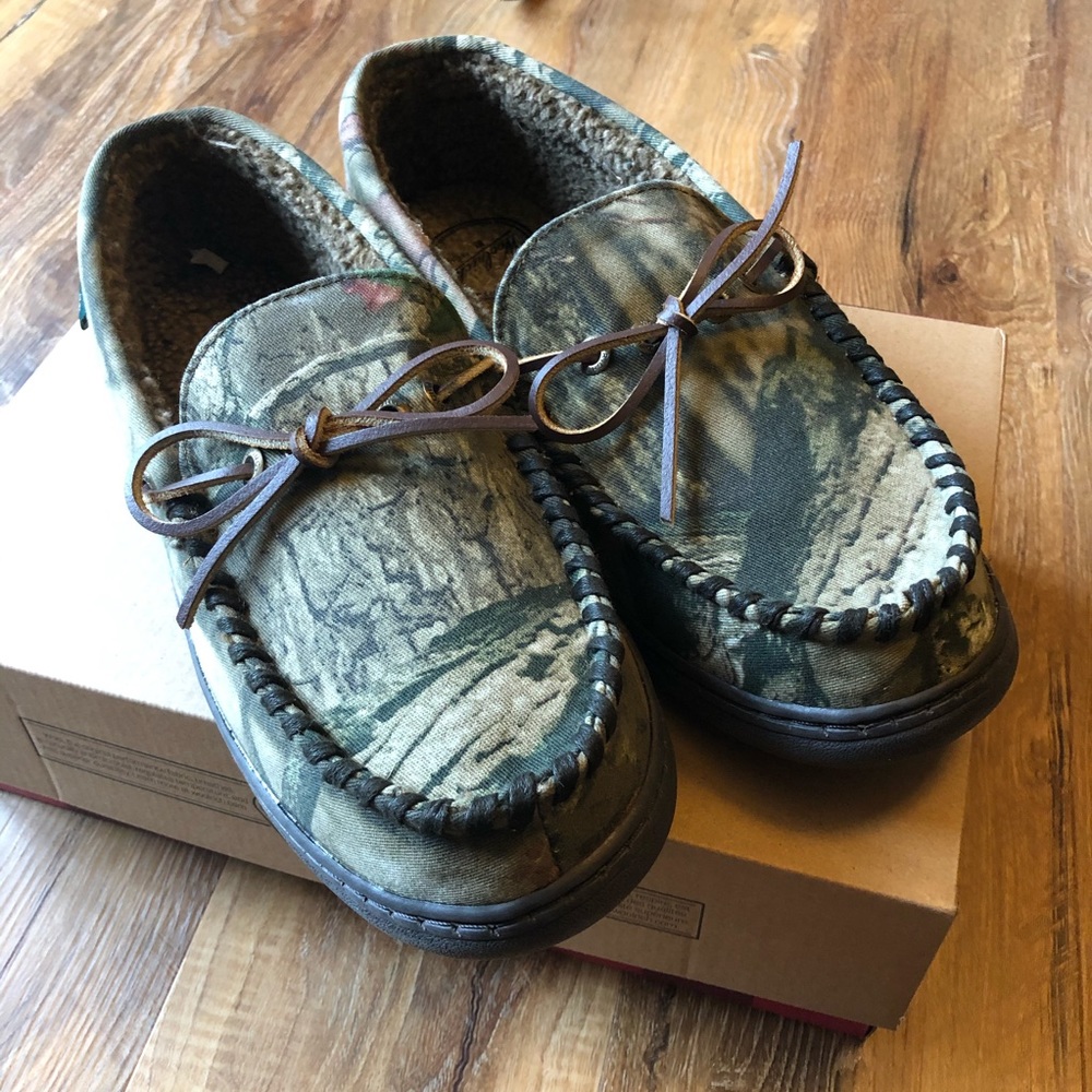 Woolrich Lewisburg Men’s Camo Slippers